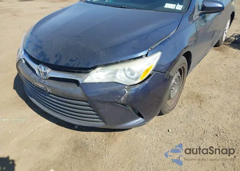 2015 Toyota Camry Hybrid Le z USA, uszkodzony, nr VIN 4T1BD1FK4FU176607